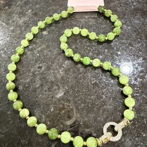Chic Green Beaded Necklace with Crystal Clasp